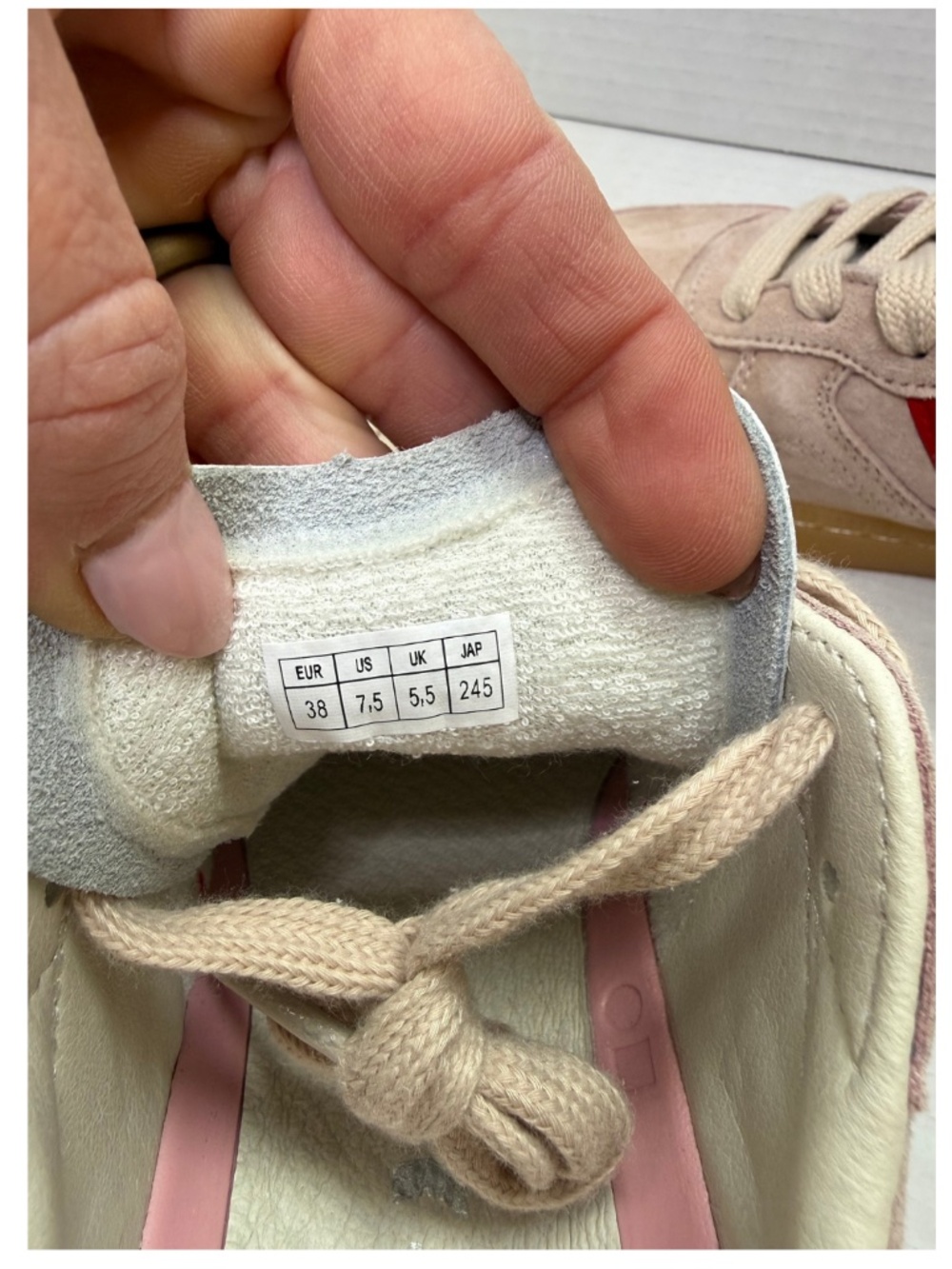 NWOB Coolway Goal Suede Retro Court Sneakers -Marshmallow/Red- size 7.5 US/ 38EU - Picture 2 of 11